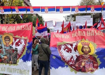 Održan protestni skup u Kosovskoj Mitrovici, Srbi poručili: “Ovo je Srbija”