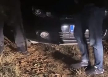 (VIDEO) Maskirani muškarci pucaju i uzvikuju “Vratili smo se, Kosovo je Srbija, Krim je Rusija”