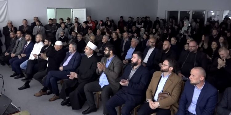 (VIDEO) Skup sjećanja na rahmetli muftiju Muamera Zukorlića u Vitomirici kod Peći