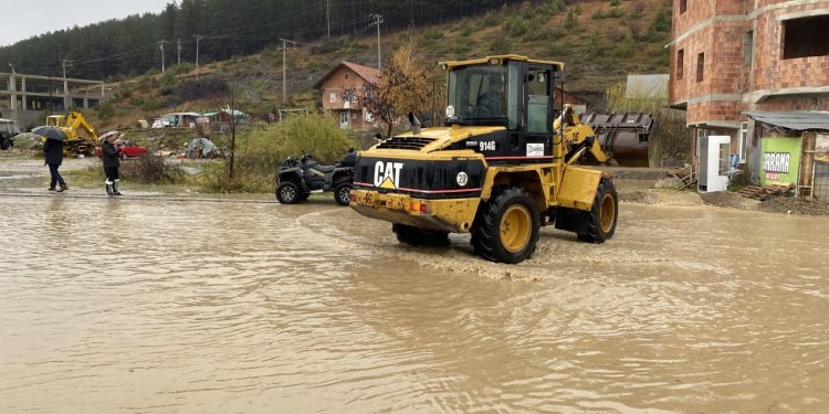 Dijete nestalo u vodenoj bujici u Tutinu