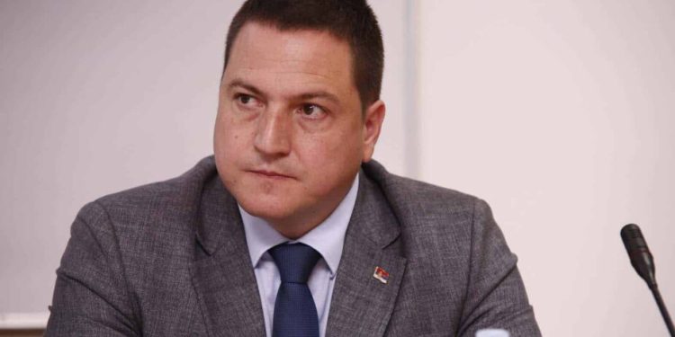 Ružić: Od januara nastavnicima povećanje plata za 12,5 odsto