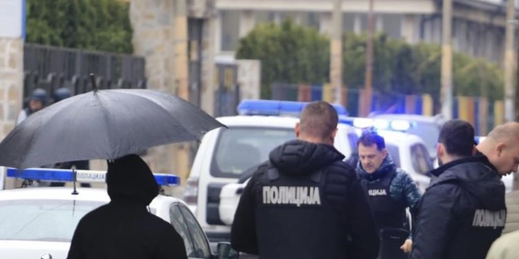 Jutros ponovo dojave o podmetnutim bombama u svim srednjim školama u Novom Pazaru
