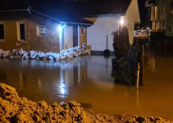 TEŠKA NOĆ U SJENICI: Izlila se reka Grabovica, poplavljeno 40 objekata i podrum osnovne škole