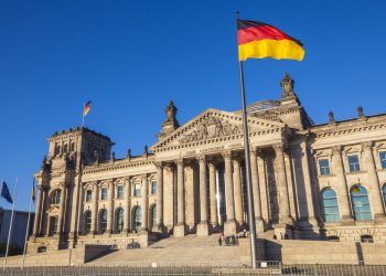 Nemačka osudila spaljivanje svete knjige Kur'ana u Švedskoj