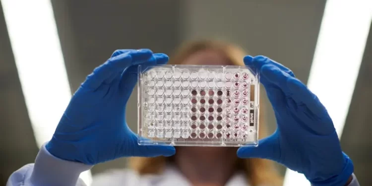 Britanija i BioNTech: Sporazum o razvoju novih terapija protiv karcinoma, primena već 2023.