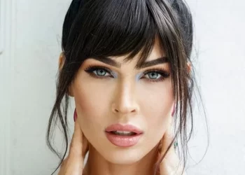 Za NAJMODERNIJU FRIZURU 2023. ne treba vam više od pet minuta: Praktična, efektna i savršena za tanku i slabu kosu!