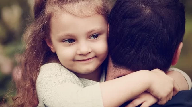 Profesorica  genetike tvrdi da OVE 3 KARAKTERISTIKE najčešće nasleđujemo od očeva!