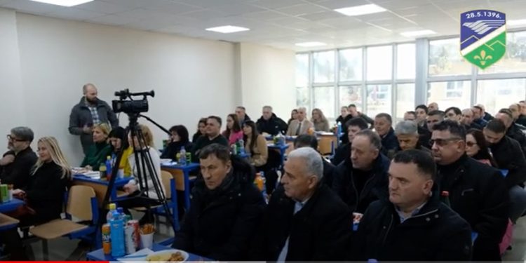 (VIDEO) TUTIN:  U Tutinu otvorena još jedna državna, visoka škola strukovnih studija. Tutin je postao veoma privlačna lokacija za obrazovne ustanove, iako  je na listi najnerazvijenih opština u zemlji.