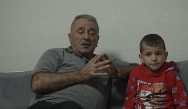 (VIDEO)  POKLONIO SVOJE DIJETE BRATU, KAO DJEČAK I SAM BIO POKLONJEN DRUGOME.