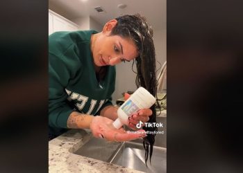 Frizerka otkrila tri pravila, kako da perete kosu, da se ne bi brzo umastila