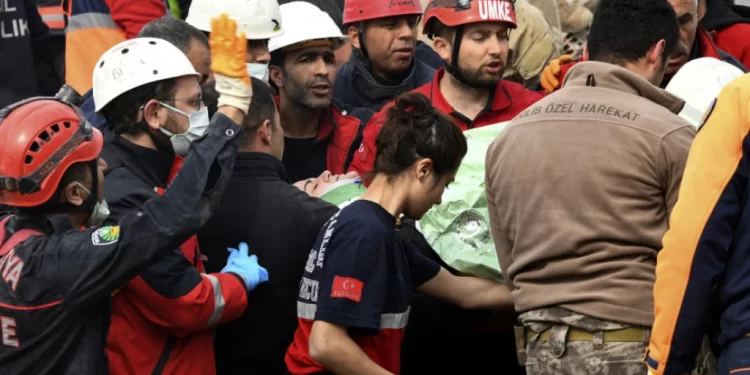 (VIDEO) Opet zemljotres: Desetine povređenih u novom zemljotresu u Turskoj