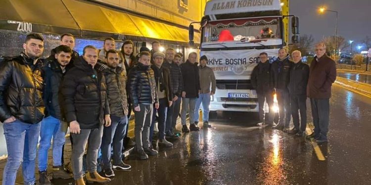 Bošnjaci u Turskoj odmah se organizovali i prikupili prvi kontigent pomoći ugroženima od zemljotresa