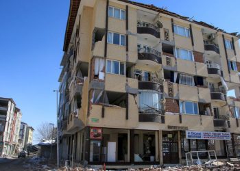 Turska:  KATASTROFALNE POSLEDICE, HITNO POTREBNO SRUŠITI  50.576  ZGRADA KOJE SU NEUPOTREBLJIVE. UKUPNO  225.000 STANOVA UNIŠTENO