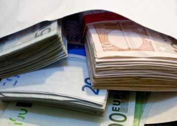 Nemačka je raj za pranje para. Procenjuje se se  radi o sto milijardi evra godišnje koji se operu u Nemačkoj.