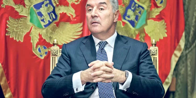 Milo Đukanović se ponovo kandidovao za predsjednika. Na vlasti je od 1991. kada je postao najmlađi premijer