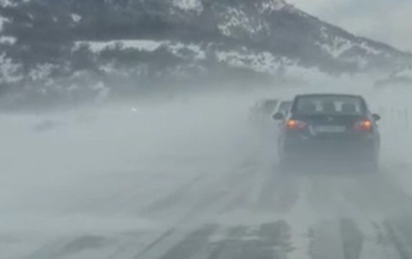 OBAVEŠTENJE, subota 19h:  Obustavljen saobraćaj na putu Tutin – Ljeskova – Sjenica
