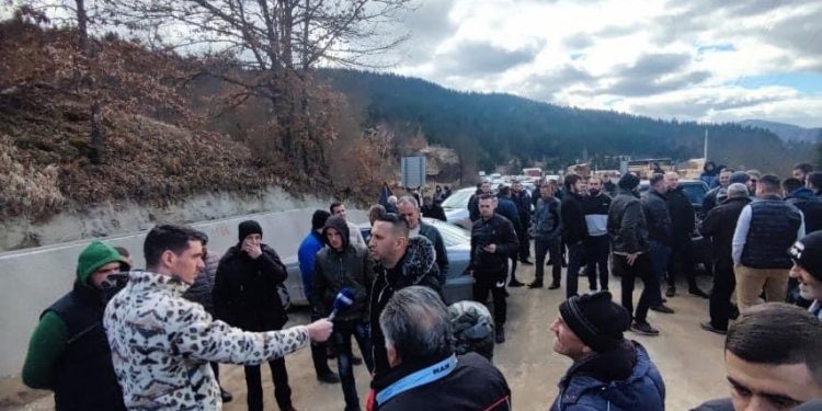 Opravdani protesti, predugo traje gradnja: Protest  građana na  magistralnom putu Rožaje-Špiljani-Tutin, najavljene nove blokade puta!